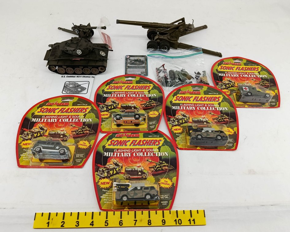 MAJORETTE SONIC FLASHERS 5 MILITARY DIE-CAST VEHICLES OB, M24 CHAFFEE TANK, 2 ARTILLERY GUNS & FIGURES  INV 263400073