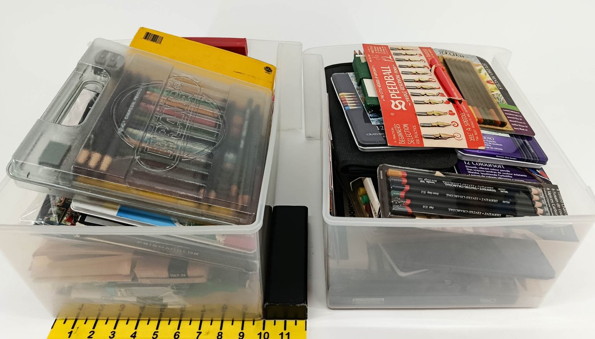 ASSORTED ART SUPPLIES DERWENT PRISMACOLOR BEROL CARAN D'ACHE SPEEDBALL KOH-I-NOOR COLORED PENCILS & MARKERS SOME OBS NNC  INV 263400082