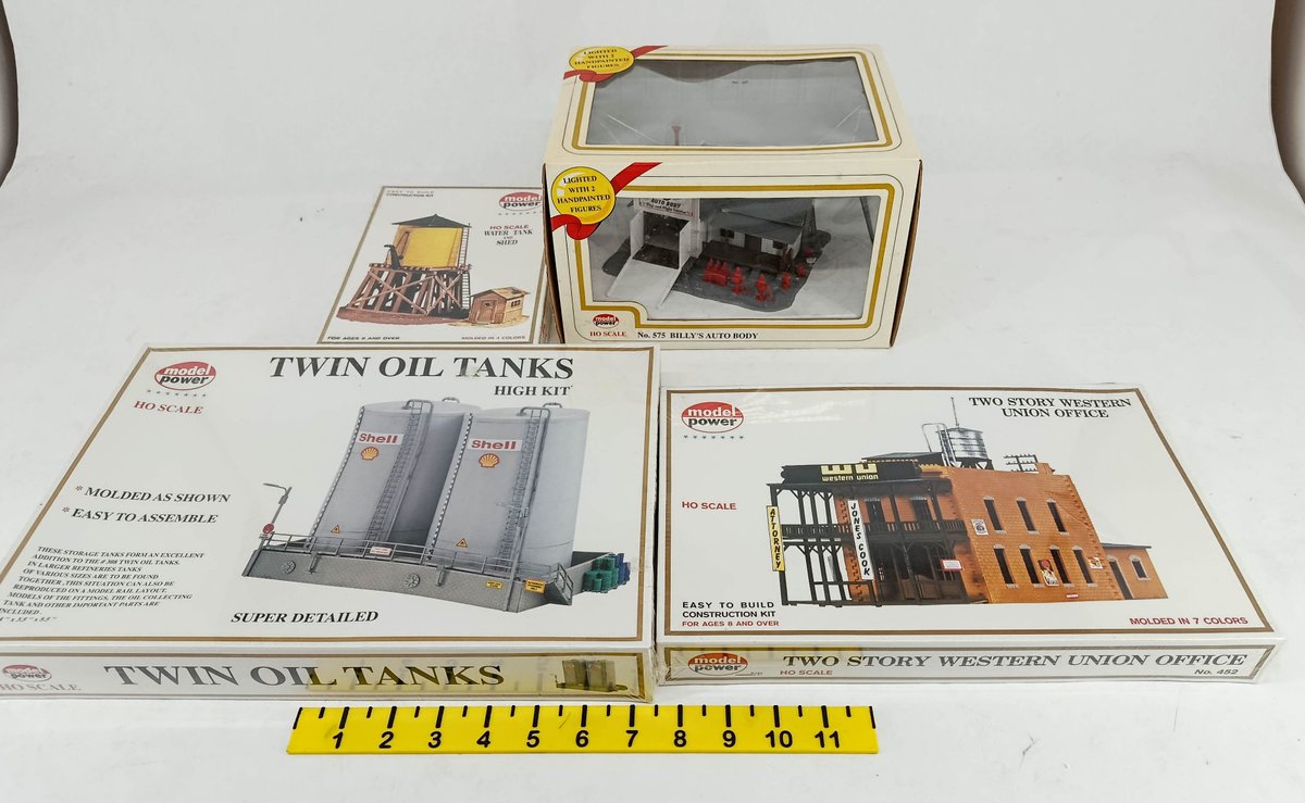 4 MODEL POWER HO SCALE BUILDING KITS INCL TWIN OIL TANKS & WESTERN UNION OFFICE, 4 OBS NNC  INV 263400115