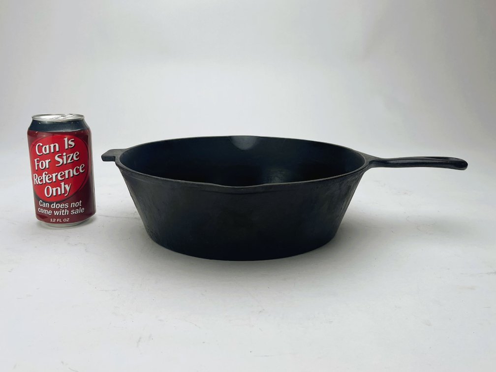 CHF Iron Chicken Fryer / Deep Skillet - 10-1/2"