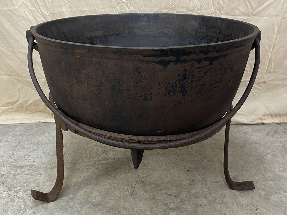 Butcher Kettle with Ring