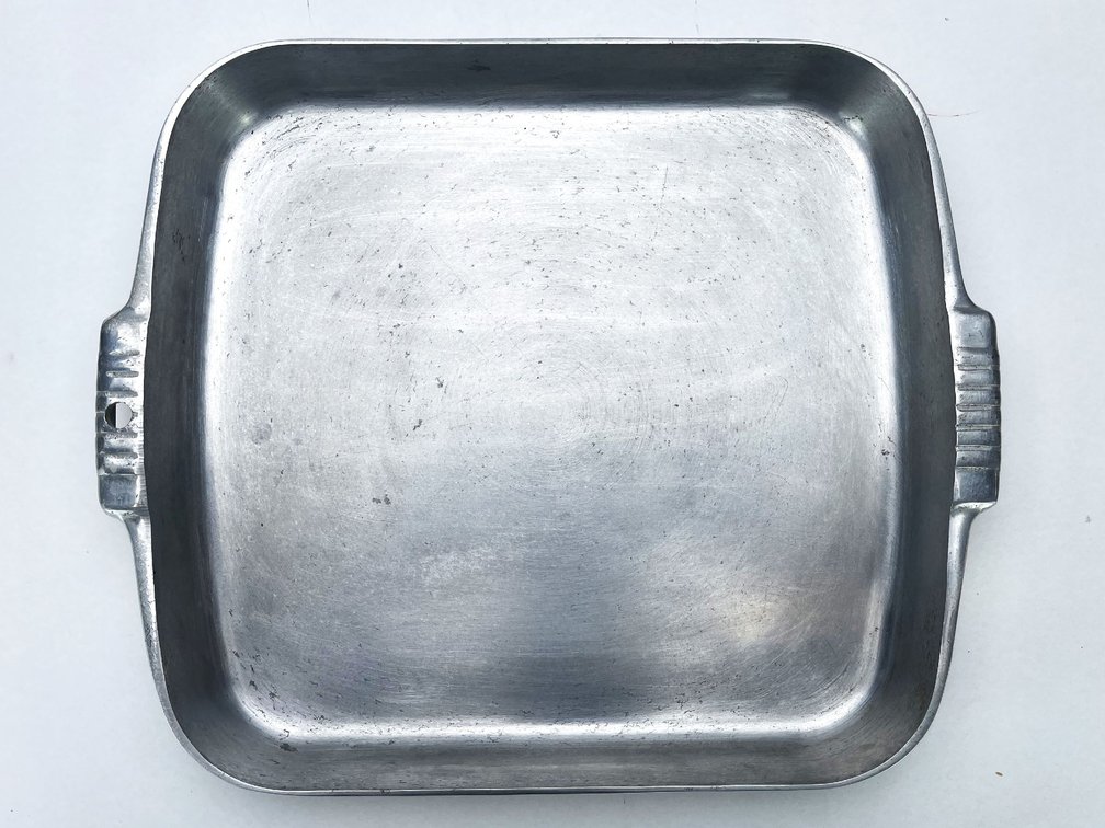 WAGER WARE SIDNEY Magnalite Roast and Bake Pan (4007P) - Stylized Logo