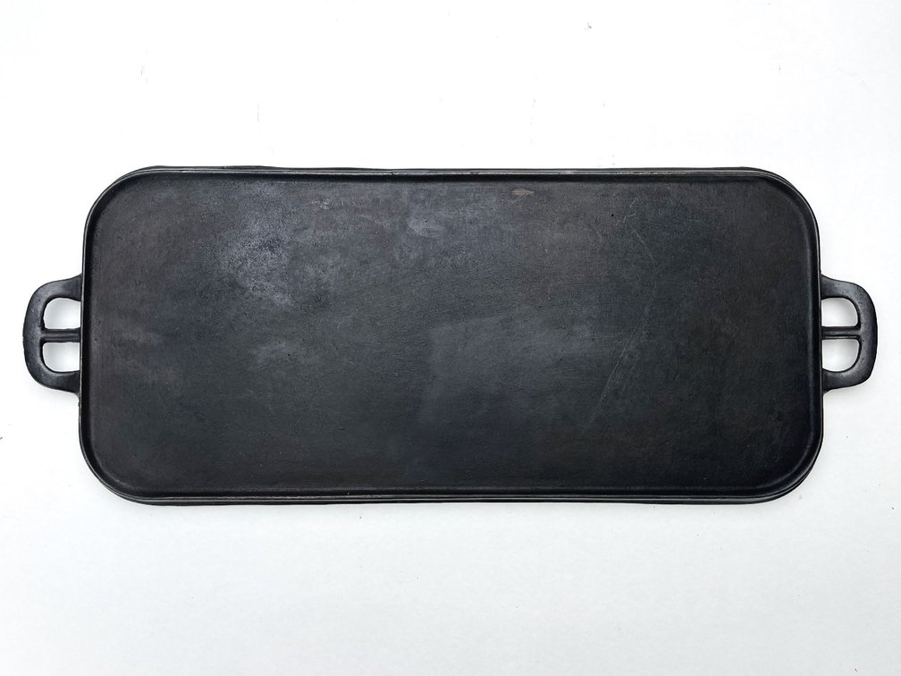 WAGNER WARE SIDNEY #8 Iron Long Griddle - Stylized Logo