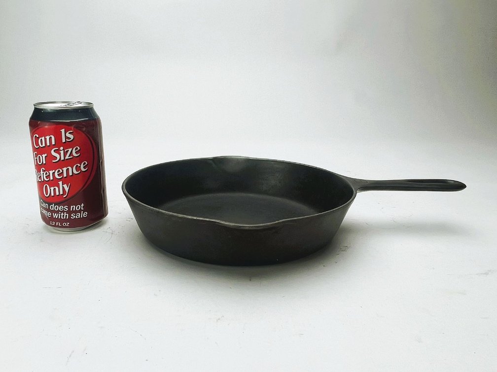 GRISWOLD #6 Iron Skillet (699) - SBL - Early Handle