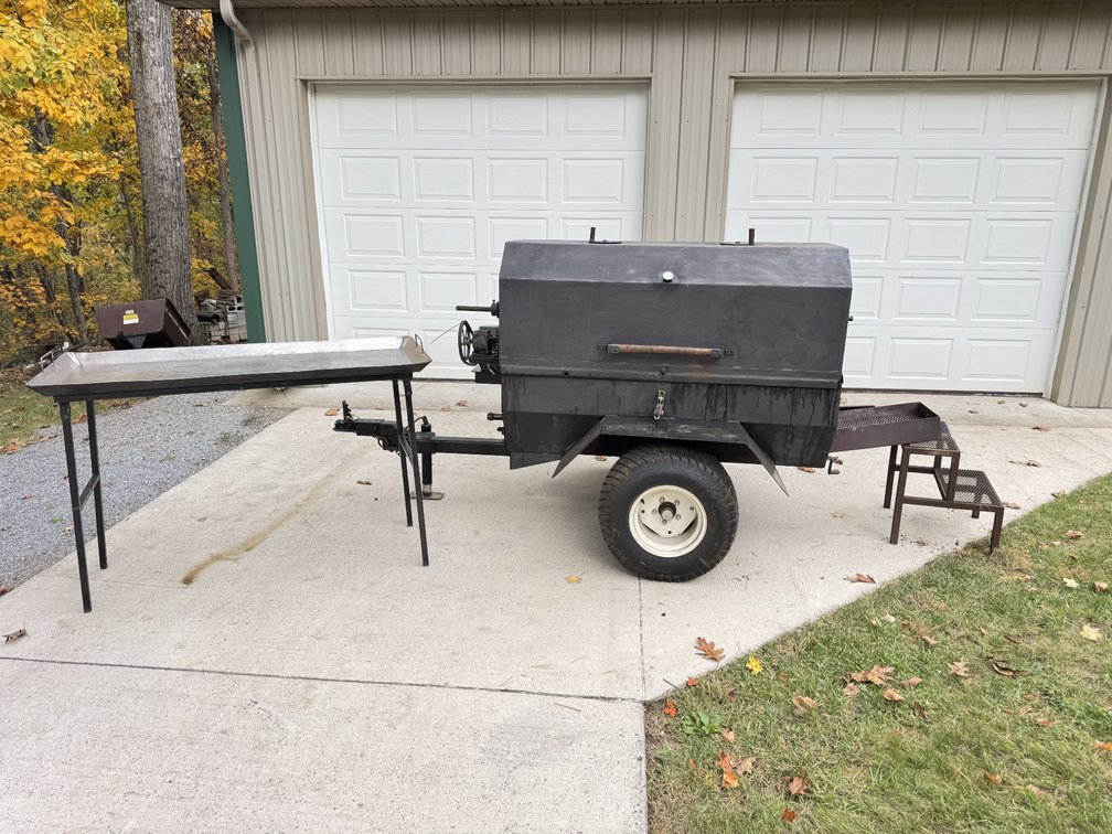 Tow-Behind Hog Roaster (DETAILS IN DESCRIPTION)