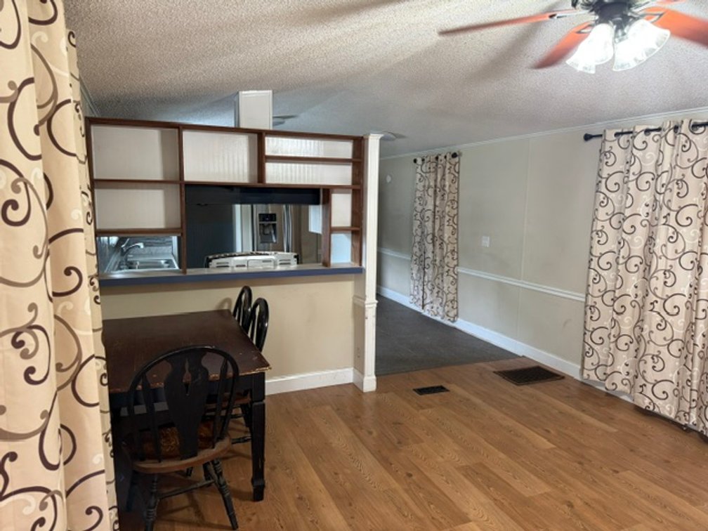 Image for Well-Maintained Mobile Home