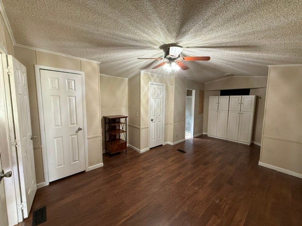 Image for Well-Maintained Mobile Home