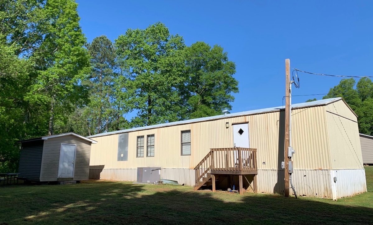 Image for Well-Maintained Mobile Home