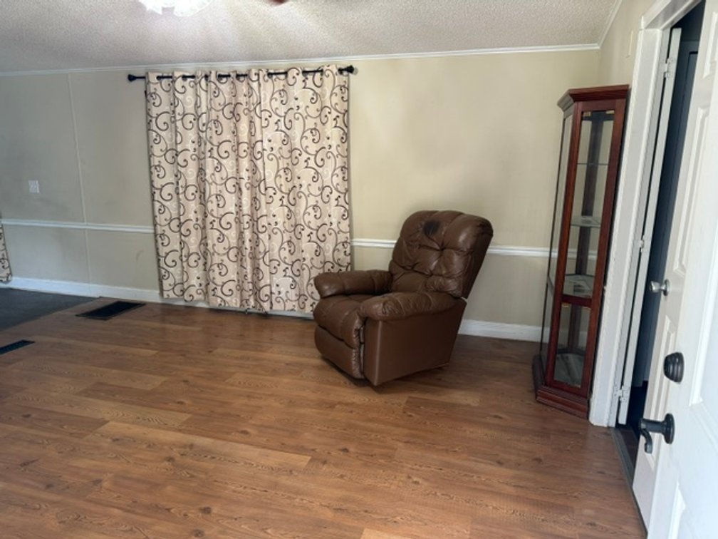 Image for Well-Maintained Mobile Home