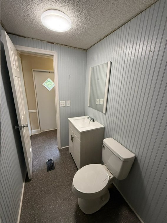 Image for Well-Maintained Mobile Home