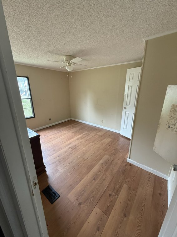 Image for Well-Maintained Mobile Home