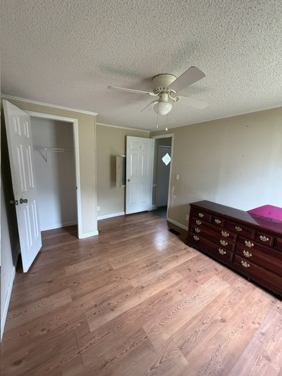 Image for Well-Maintained Mobile Home