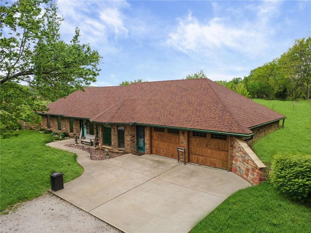 Image for 4021 Country Squire Rd - Oak Grove, MO