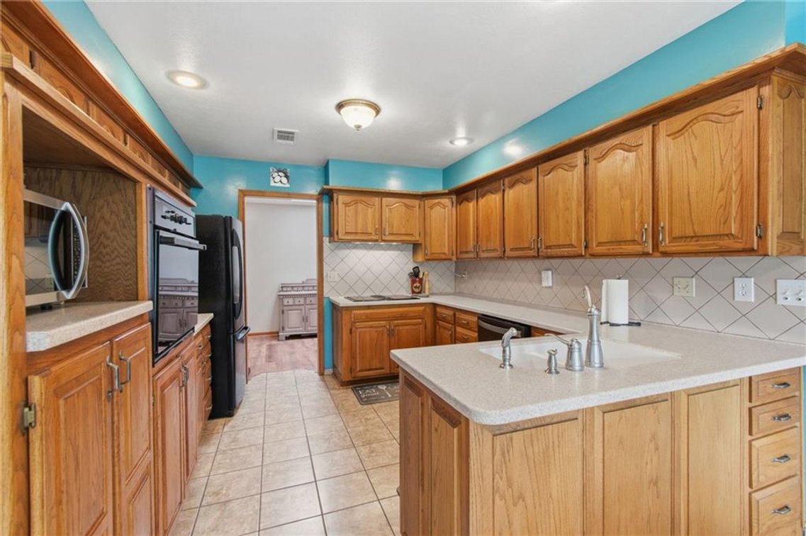 Image for 4021 Country Squire Rd - Oak Grove, MO