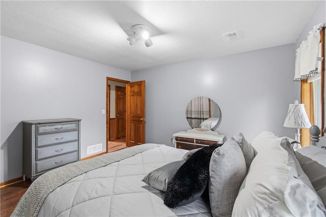 Image for 4021 Country Squire Rd - Oak Grove, MO