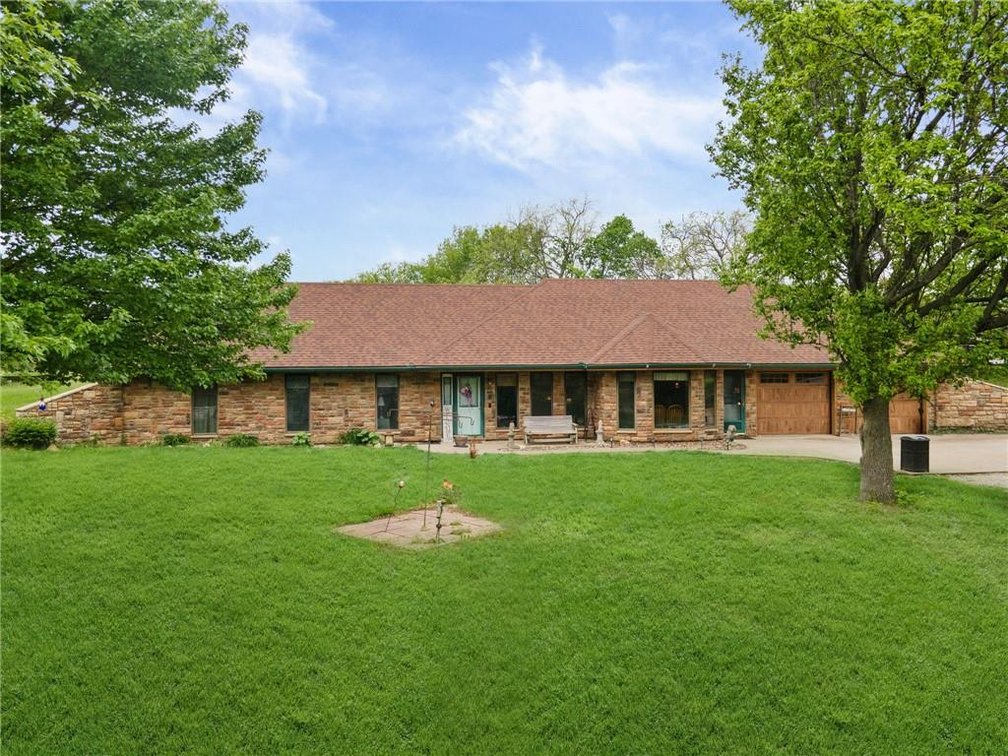 Image for 4021 Country Squire Rd - Oak Grove, MO
