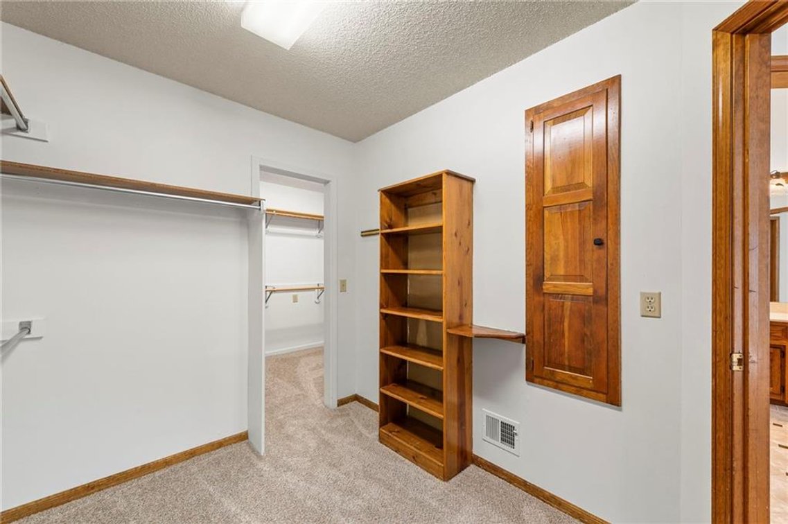 Image for 205 NE Shoreview Dr. - Lee's Summit, MO