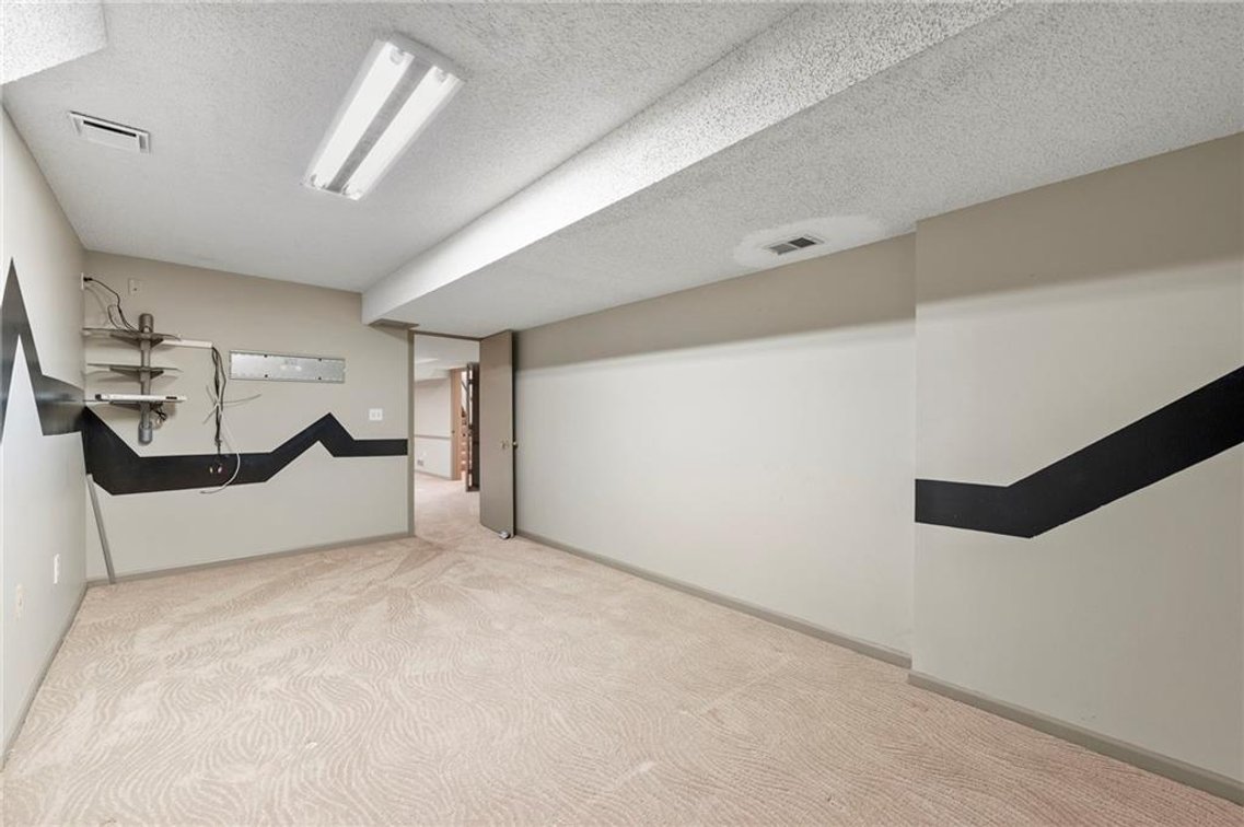 Image for 205 NE Shoreview Dr. - Lee's Summit, MO