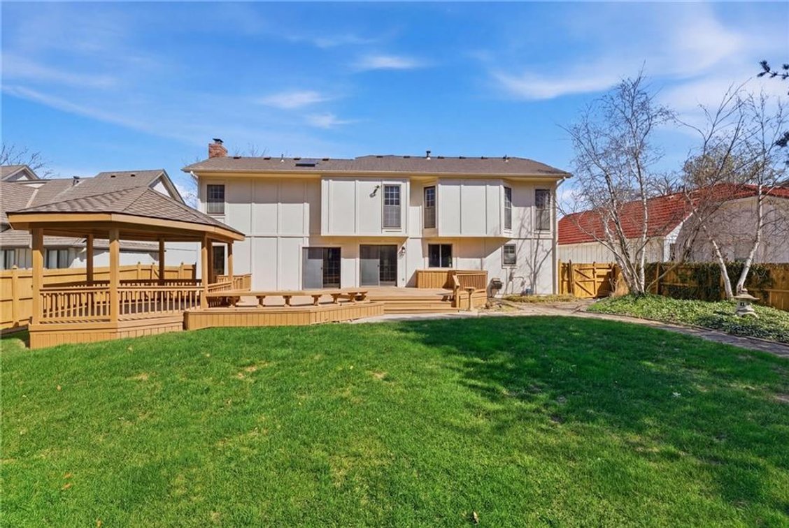 Image for 205 NE Shoreview Dr. - Lee's Summit, MO