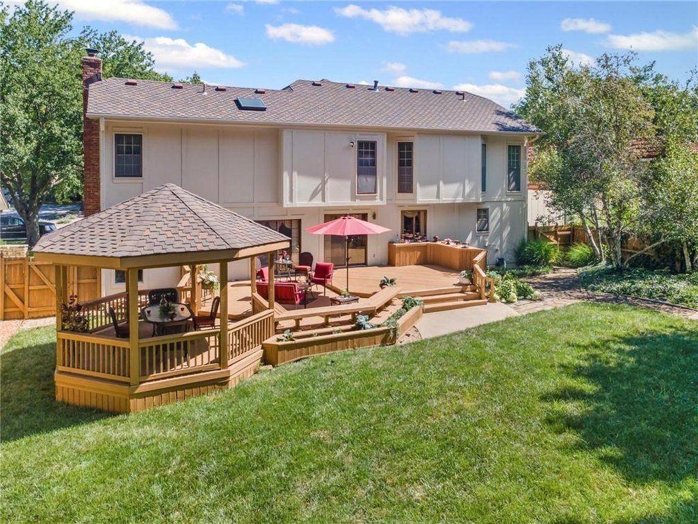 Image for 205 NE Shoreview Dr. - Lee's Summit, MO