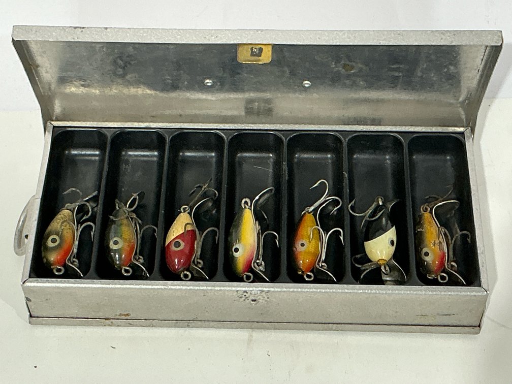 Umco Model 10 Tackle Box And Heddon Lures