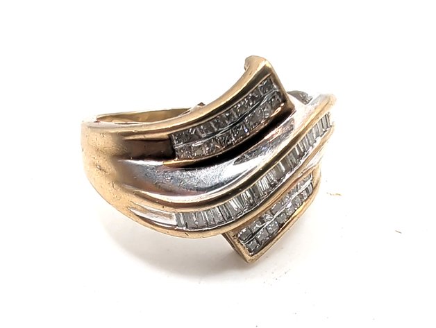 Image for 10K Gold Diamond Ring