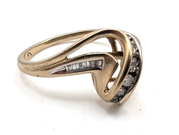 Image for 10K Gold Diamond Ring