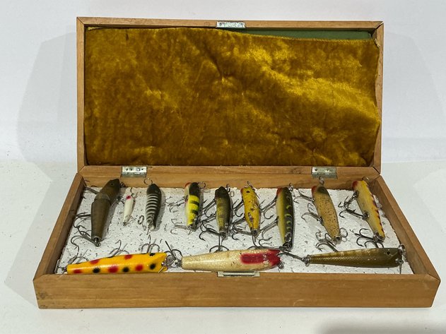 Image for 12 Vintage Wooden Fishing Lures With Box