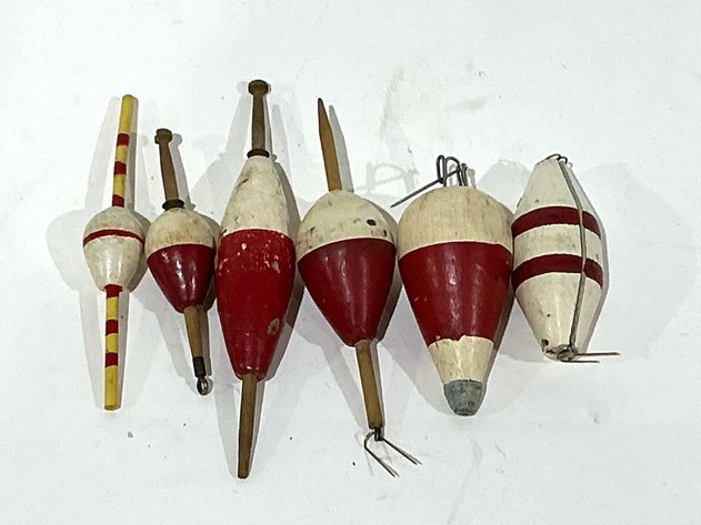 Image for 6 Vintage Wooden Fishing Bobbers