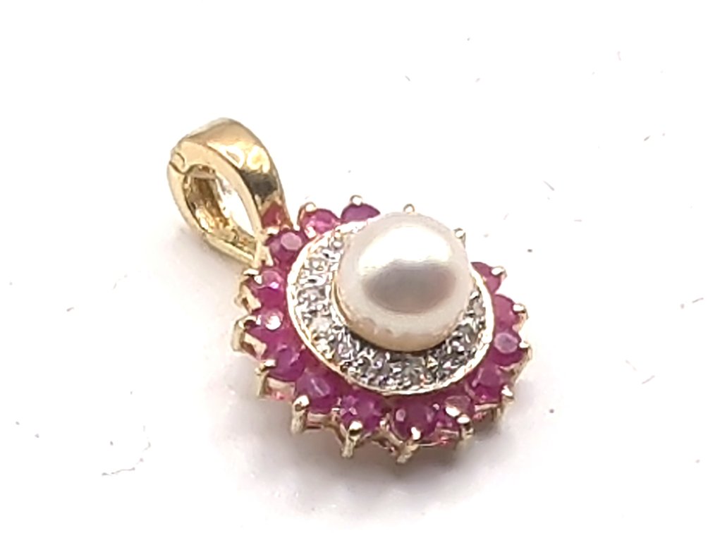 10K Pendant