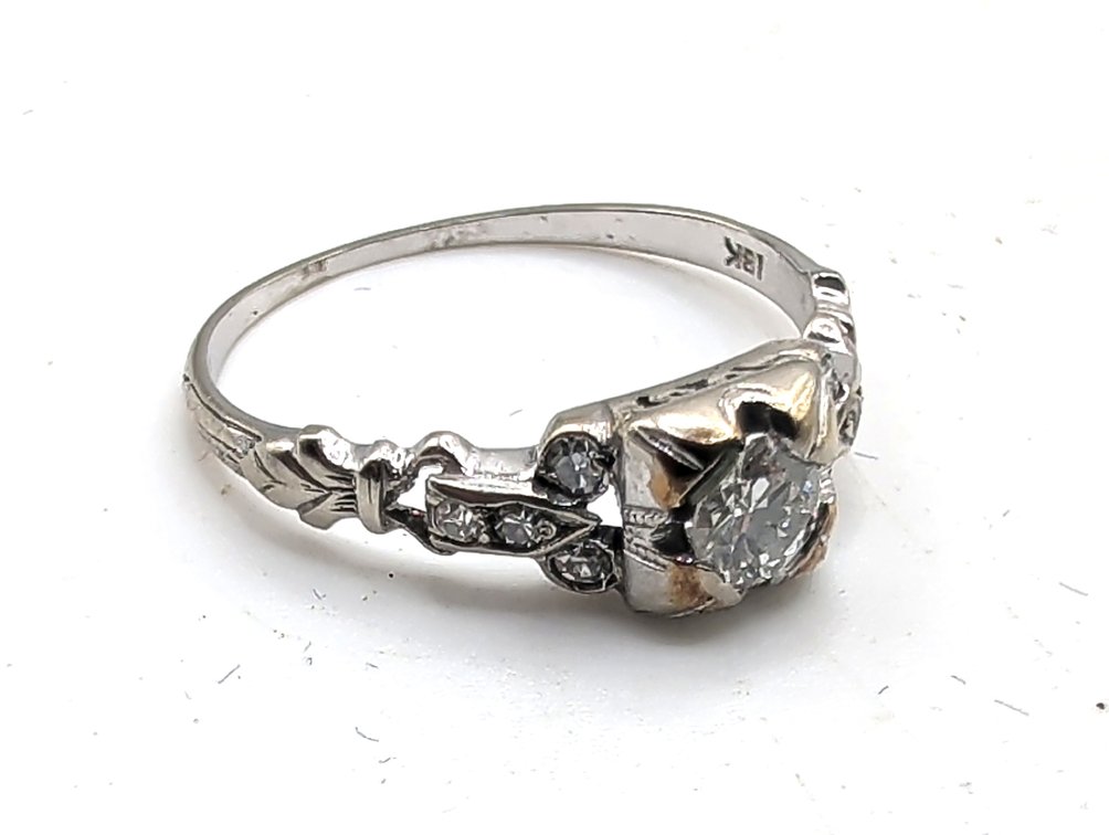 18K White Gold Ring