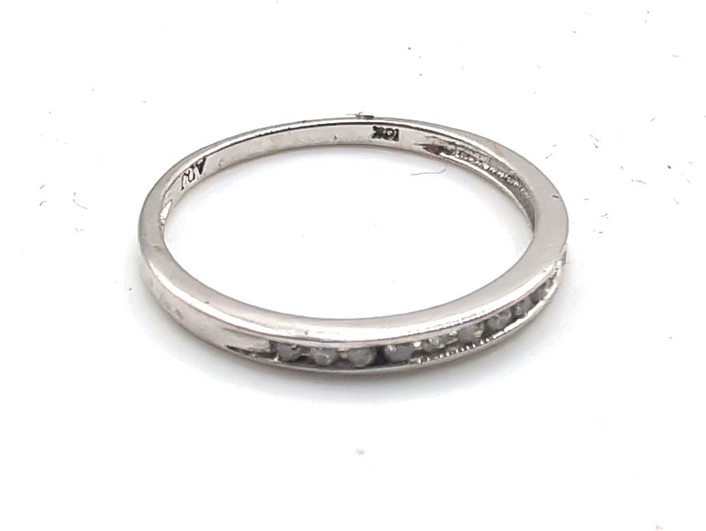 10K White Gold Diamond Ring