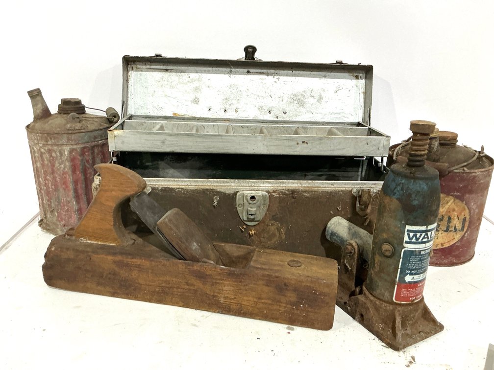Walker Bottle Jack And Tools