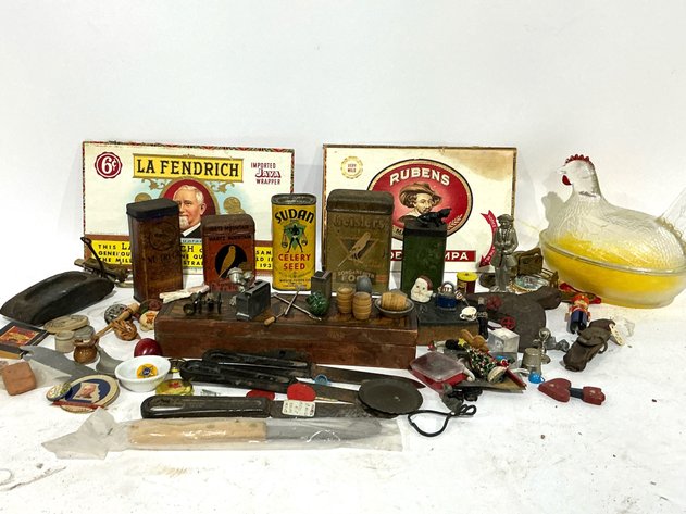 Image for L.F.&C. ML121 Vintage Collectibles Lot
