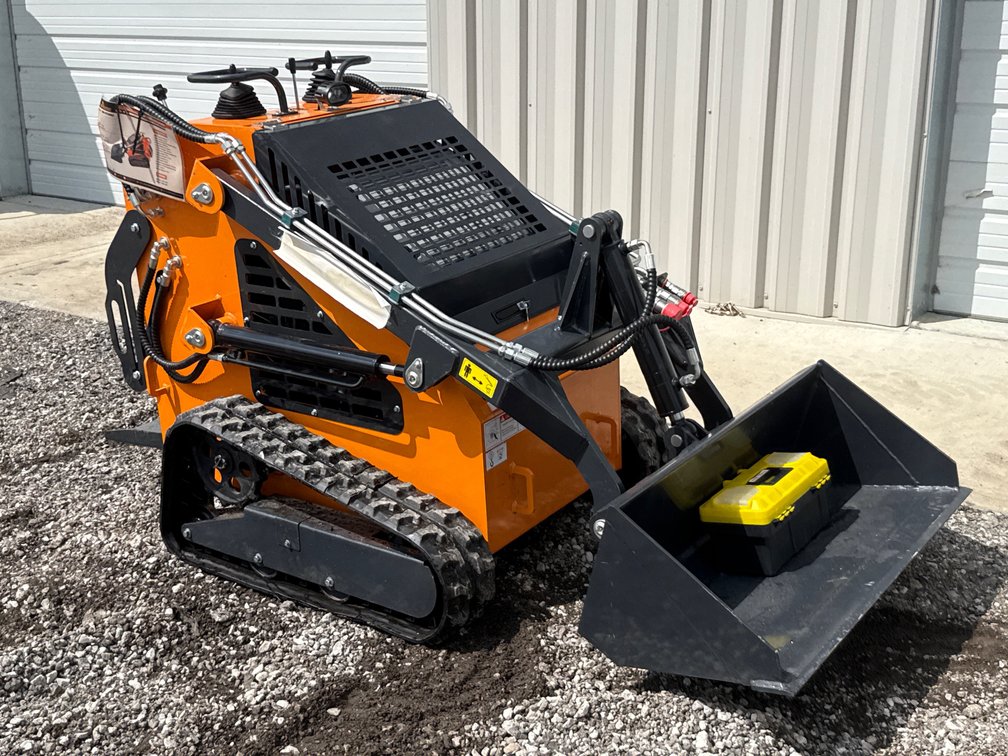 LandHonor Mini Skid Steer