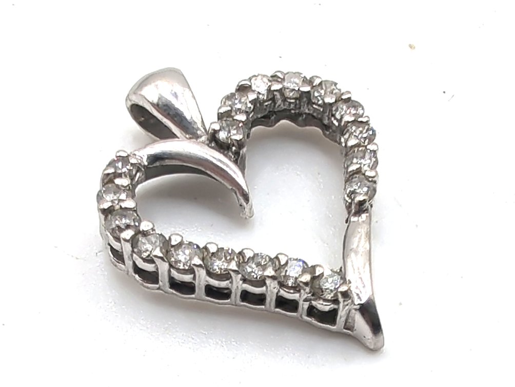 10K White Gold Heart Pendant