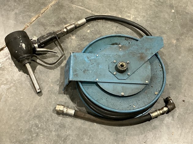 Image for Retractable Hose Reel With Dispensing Gun