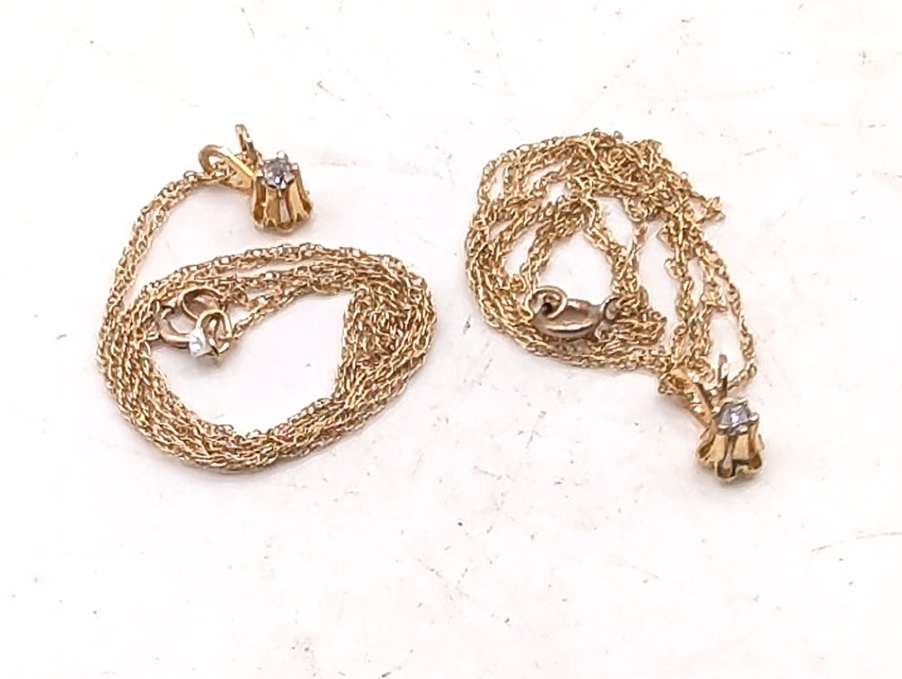 10K Gold Necklace/Pendants