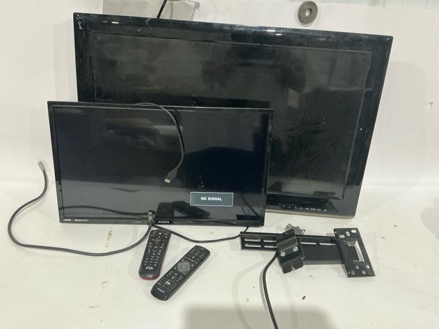 Image for LG 32LS3400 TV With Philips TV And Mount