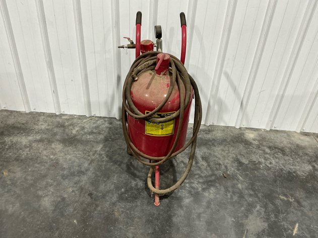 Image for Central Pneumatic Abrasive Blaster
