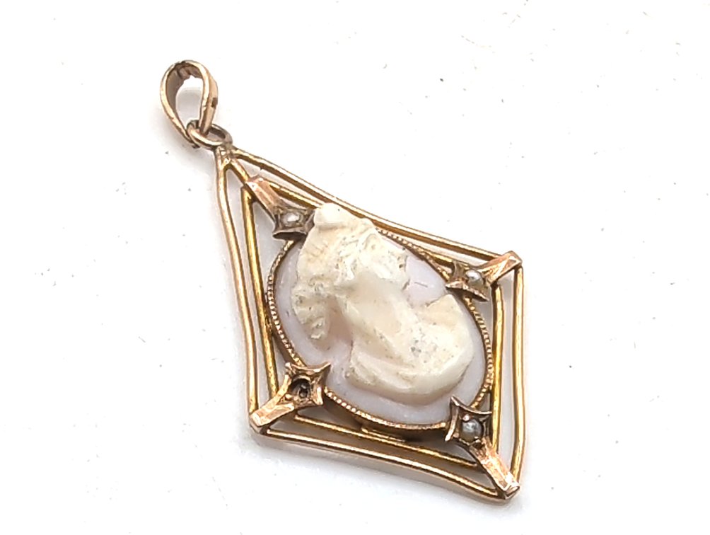 10K Gold Pendant