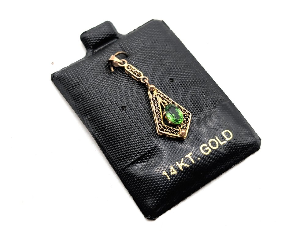 14K Gold Lavalier Pendant