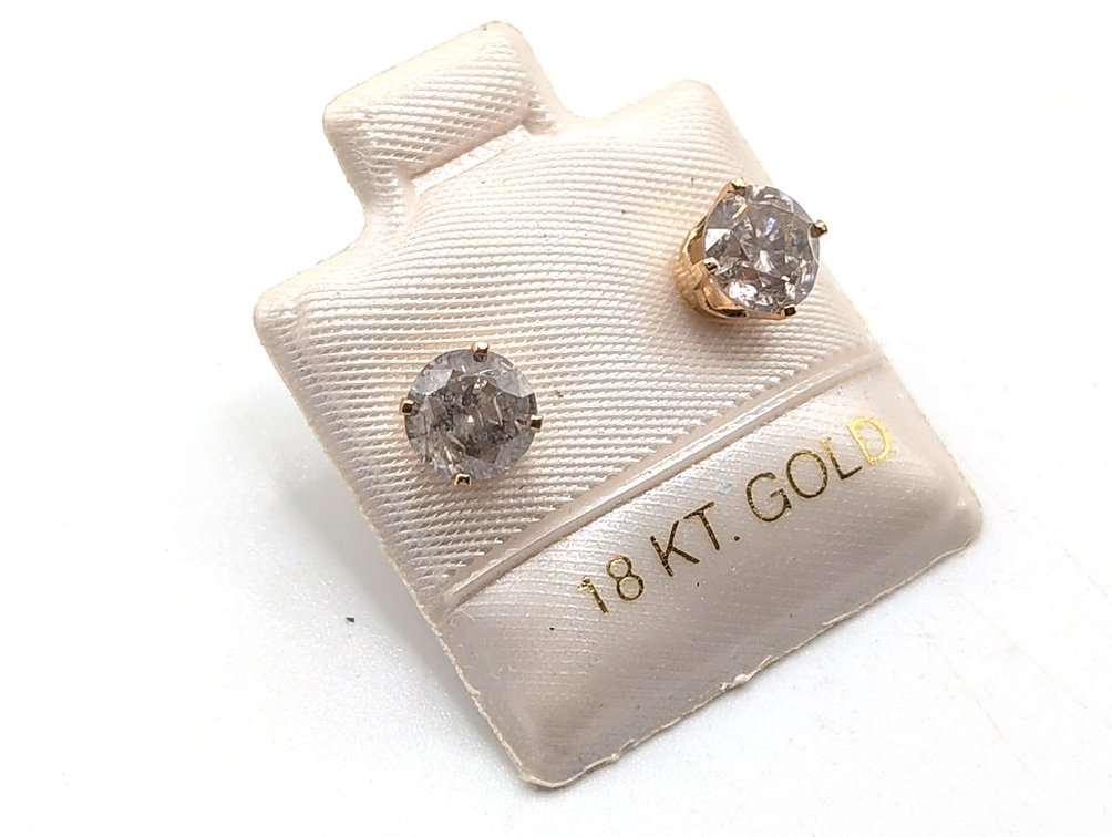 18K Gold Diamond Earrings