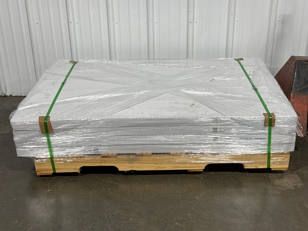 576.80 SF Generations Foundations Barnwood - 1st Quality Click LVP