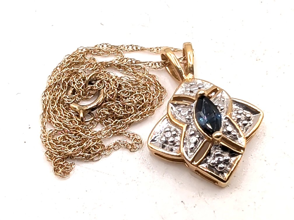 10K Gold Pendant/Necklace