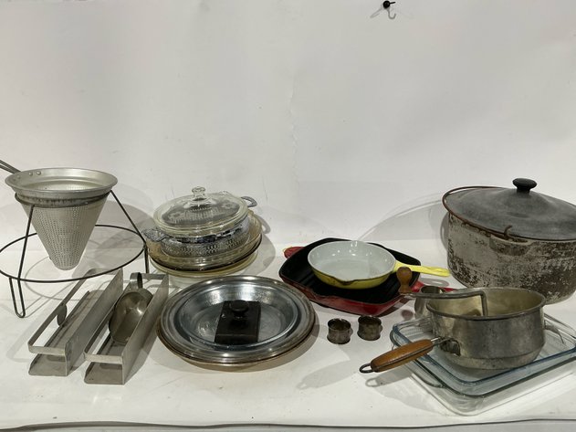 Image for Cookware And Kitchenware Lot