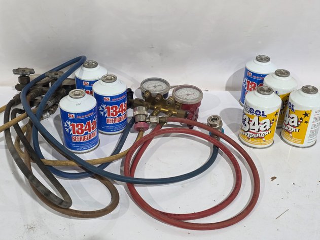 Image for A/C Manifold Gauge Sets And Refrigerant