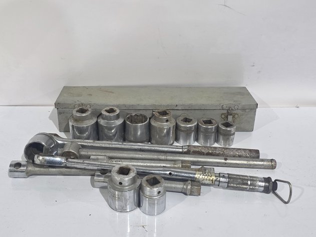 Image for 15 Piece Large Drive Socket Set With Case