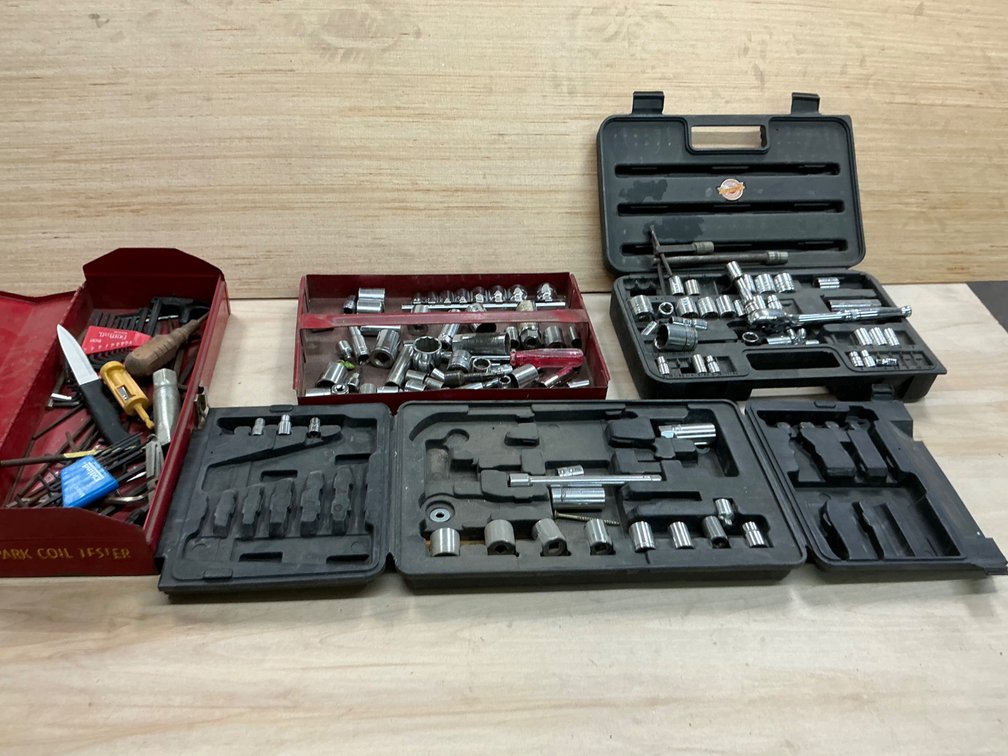 Socket Sets And Mechanics Hand Tools