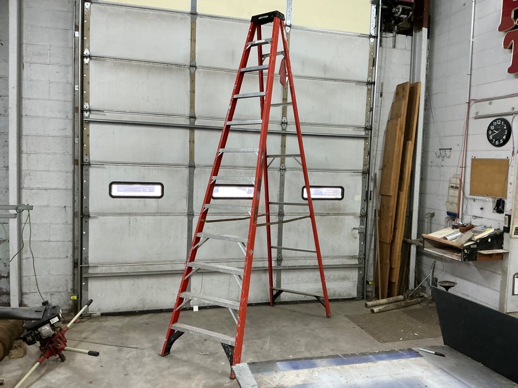 Werner 12’ Fiberglass Stepladder